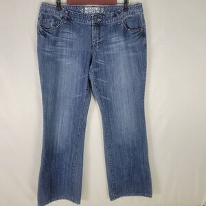 Mossimo Jeans Juniors 17 Blue Mid Rise Bootcut Womens Medium Wash‎ Denim